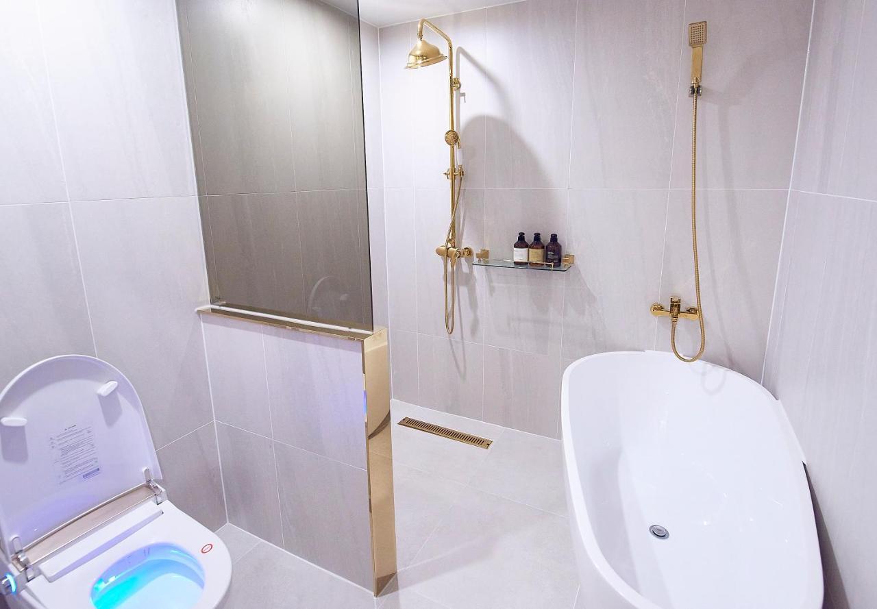 Denbasta Signature Hotel Busan Bagian luar foto