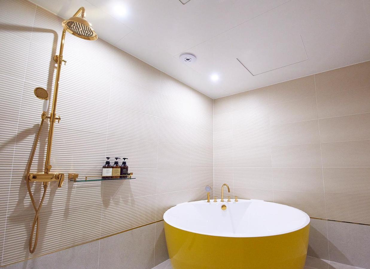 Denbasta Signature Hotel Busan Bagian luar foto