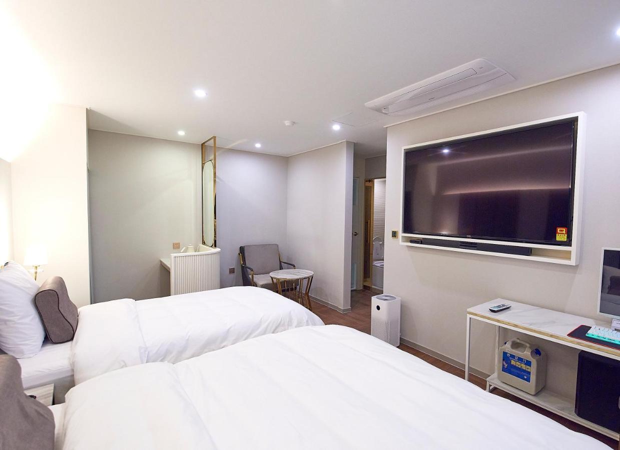Denbasta Signature Hotel Busan Bagian luar foto